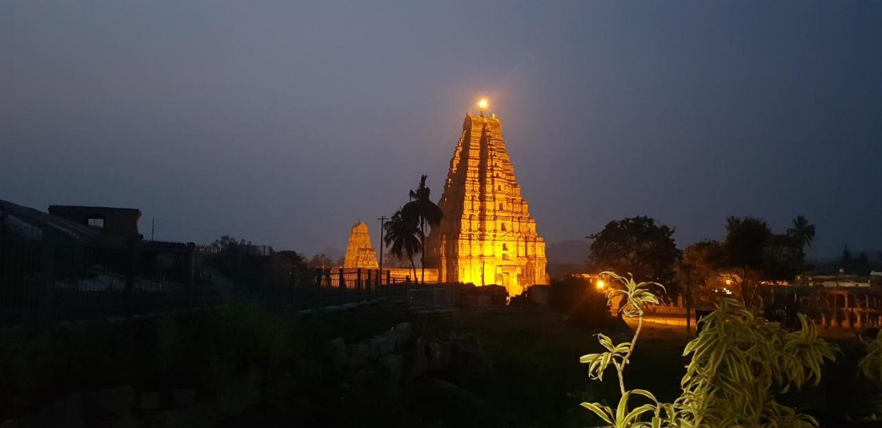 Padma Guest House Hampi Exterior photo