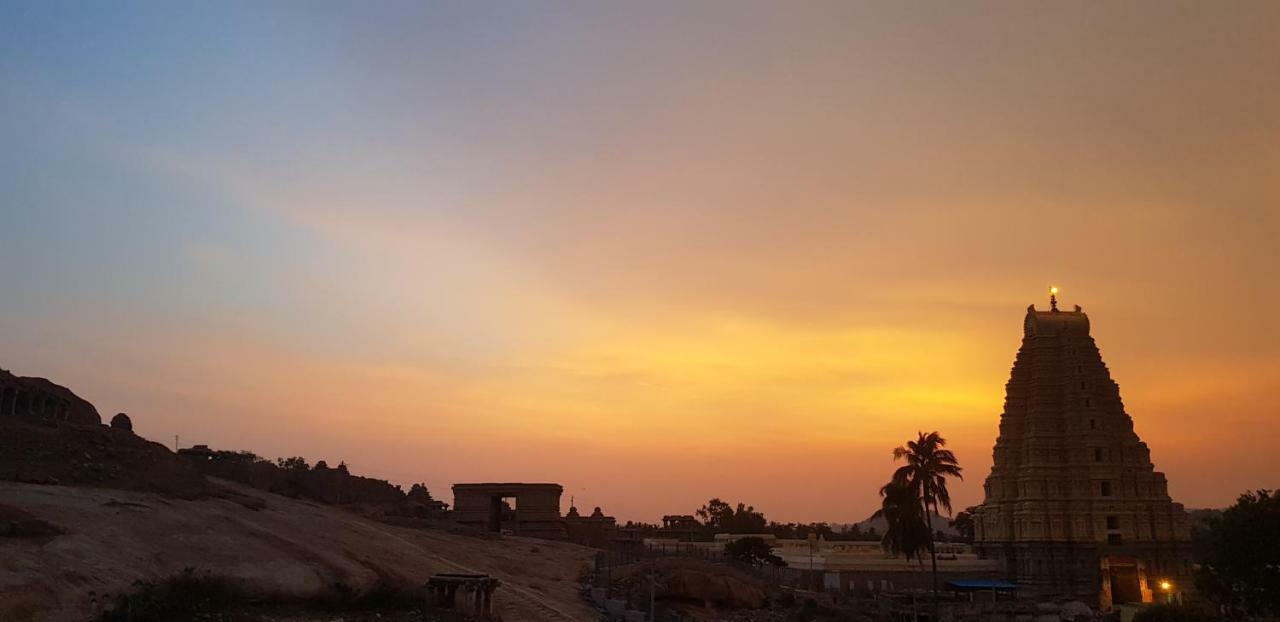 Padma Guest House Hampi Exterior photo